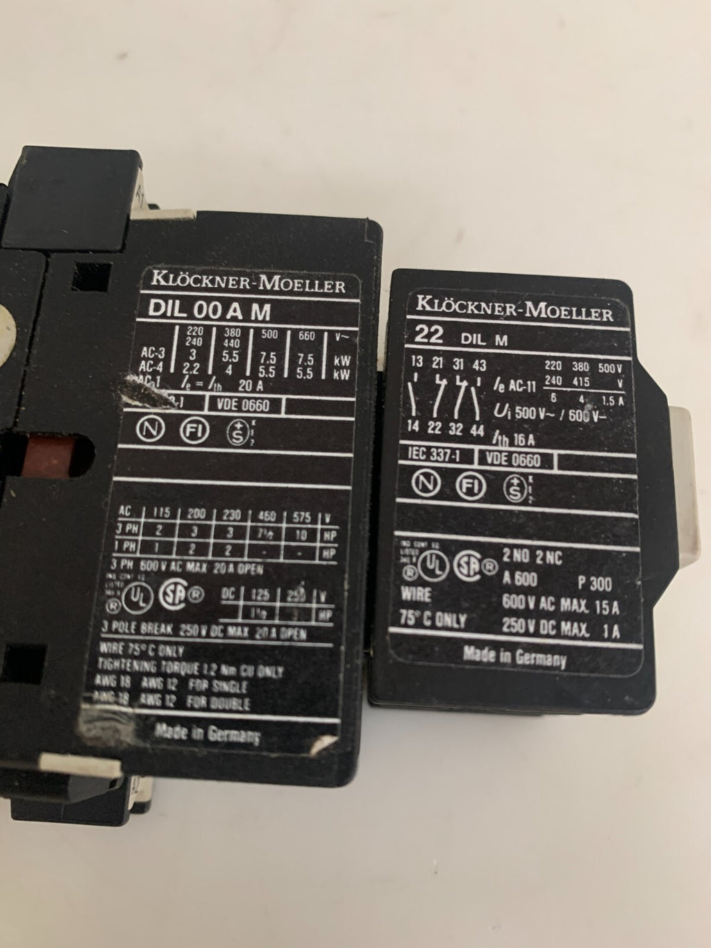 MOELLER MOTOR CONTACTOR DIL OO AM W/22 DIL M