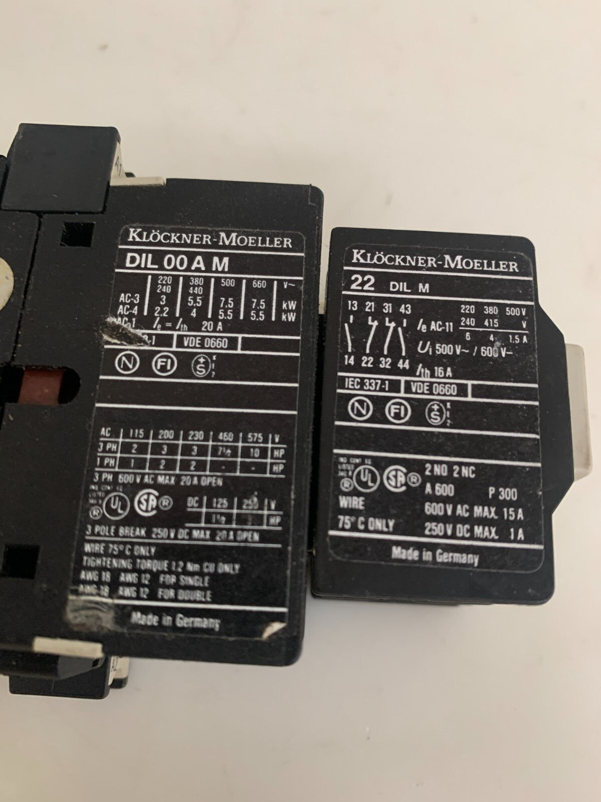 MOELLER MOTOR CONTACTOR DIL OO AM W/22 DIL M