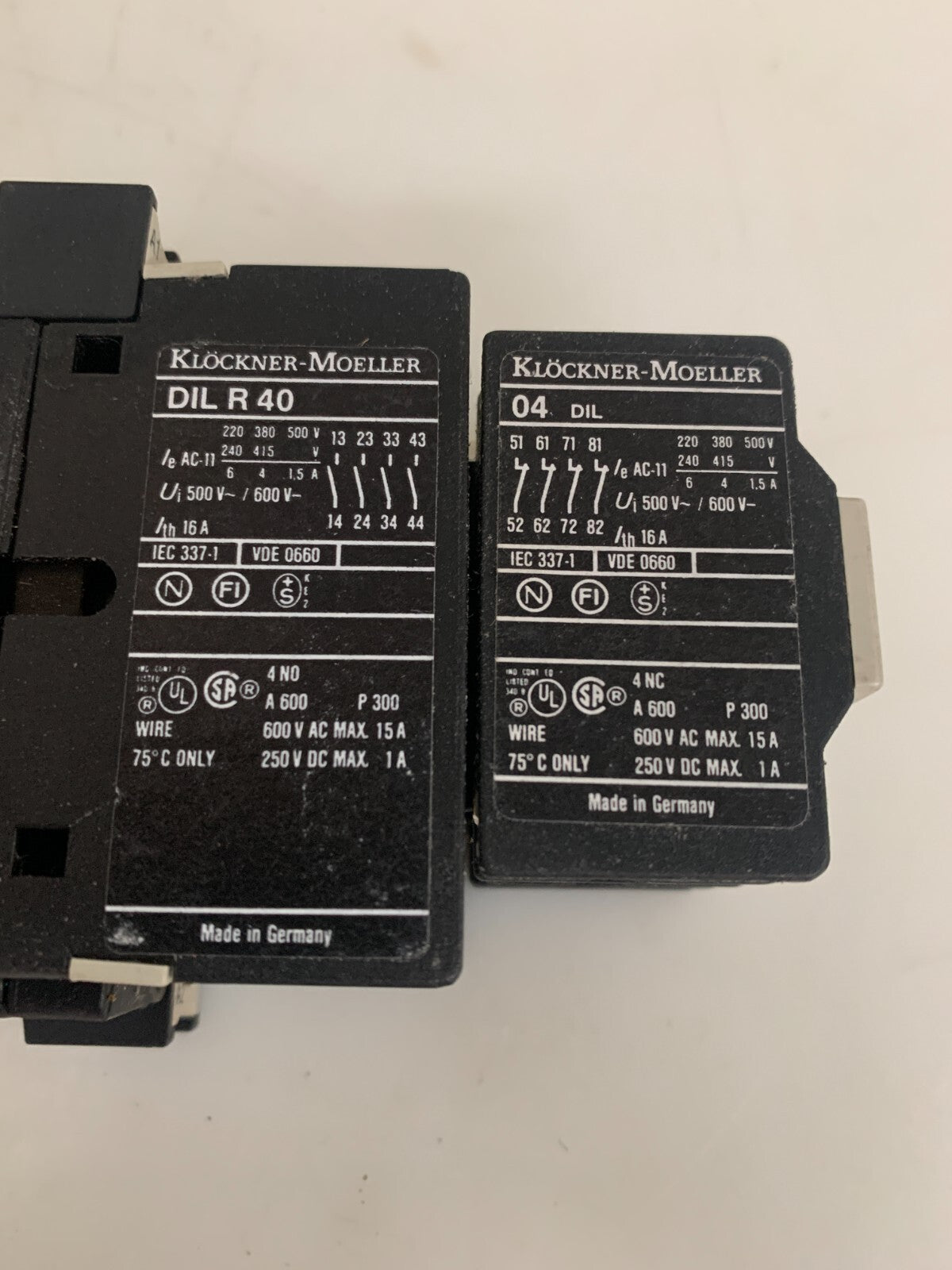 MOELLER MOTOR CONTACTOR DIL R 40 W/04 DIL