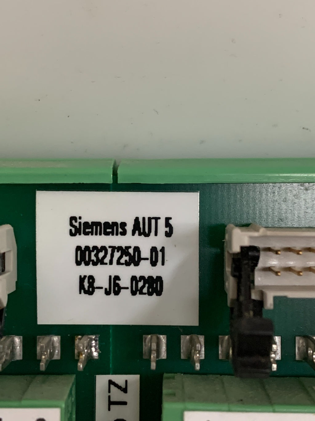 SIEMENS AUT5 INTERFACE MODULE 00327250-01 PHOENIX CONTACT UMK-SE 11.25-1