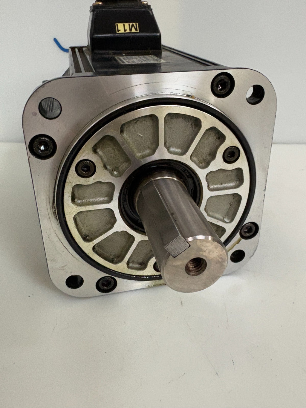 YASKAWA AC SERVO MOTOR SGMSH-30DCA6F-0Y