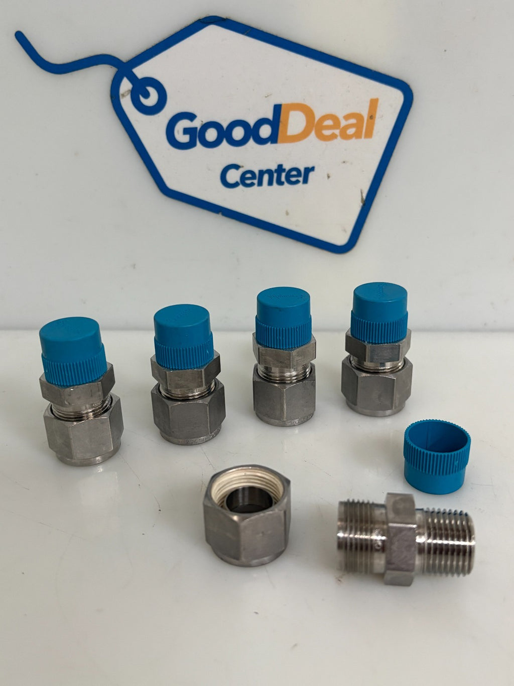 LOT OF 5 SWAGELOK S STEEL TUBE/CONNECTOR 1/2 TUBE 3/8 CON. NPT 316 7LF