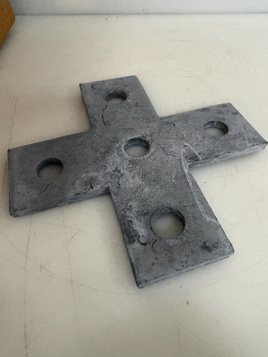 LOT OF 25 SASCO STRUT 5 HOLE FLAT PLATE CROSSING GALVANIZED P10281