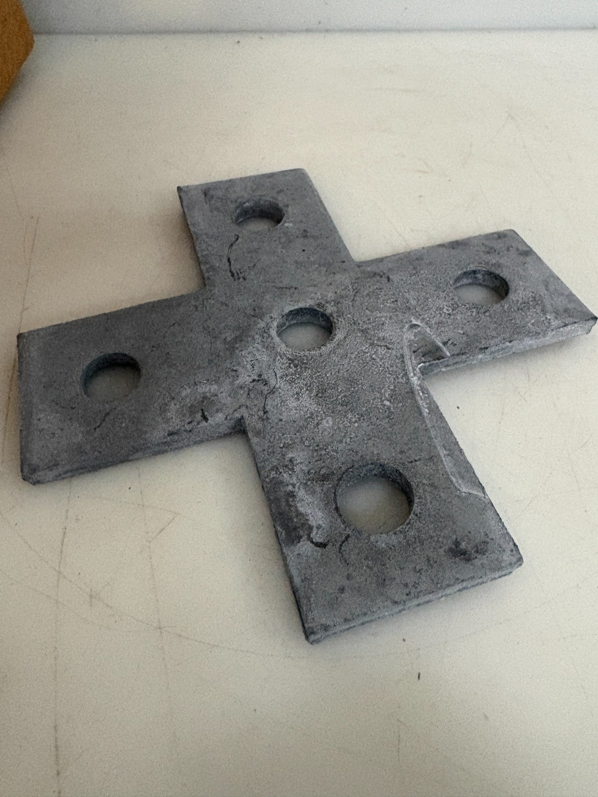 LOT OF 25 SASCO STRUT 5 HOLE FLAT PLATE CROSSING GALVANIZED P10281