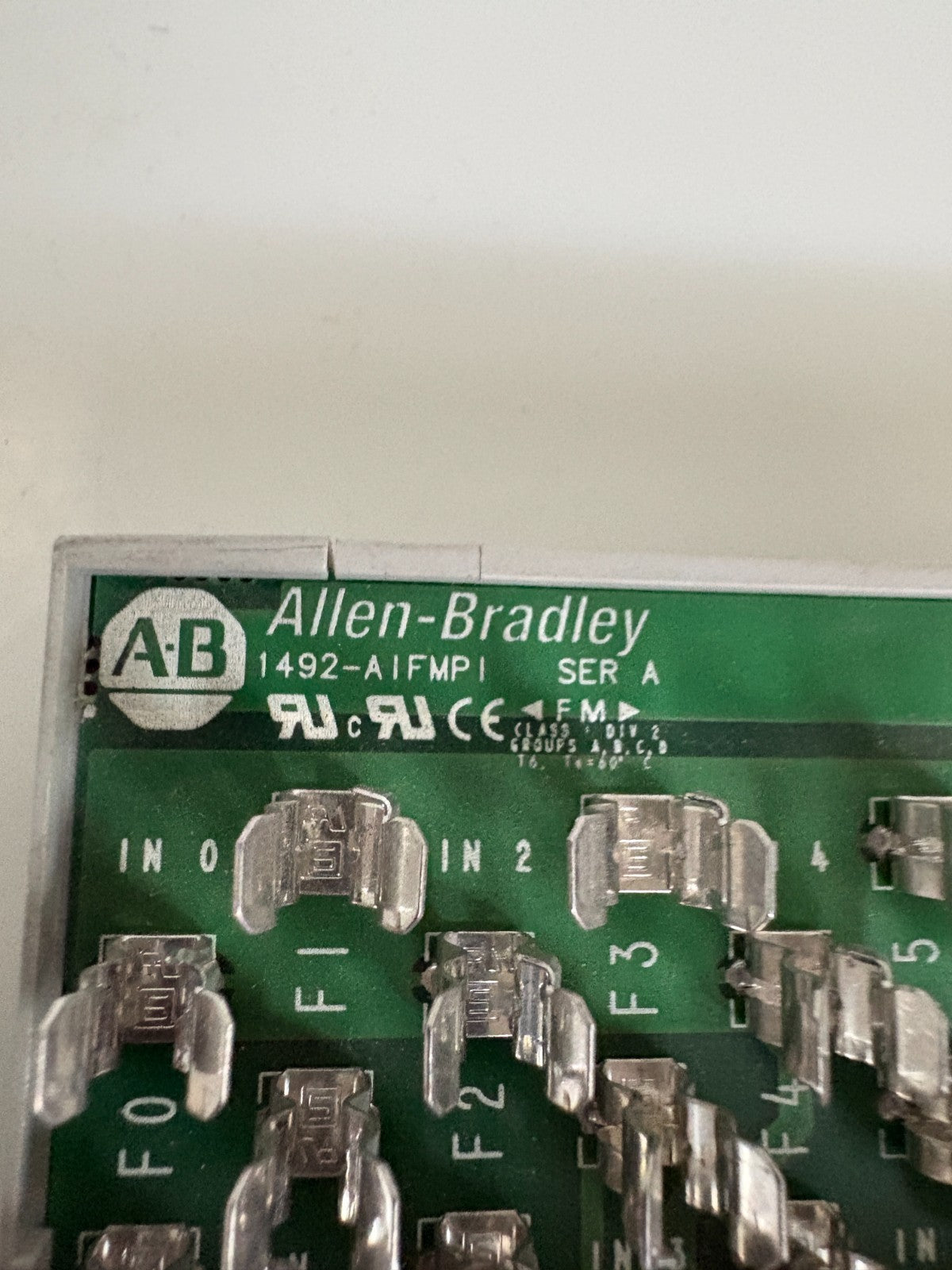 ALLEN BRADLEY FUSE HOLDER TERMINAL 1492-AIFMP1 SER A2