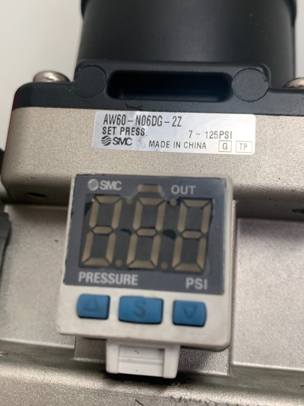 SMC AW60-N06-Z FILTER REGULATOR  W/SMC 1SE 35-N-25-P DIGITAL PRESSURE INDIC.1
