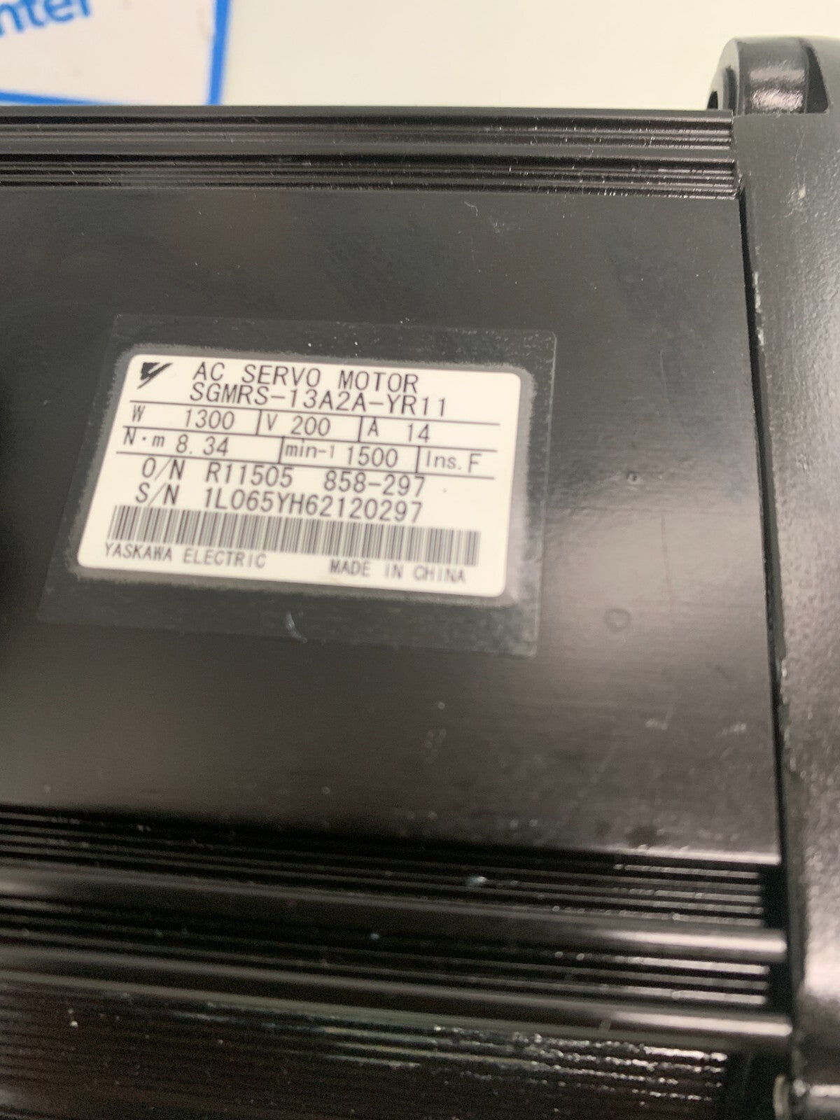 Yaskawa Electric SGMRS-13A2A-YR11 AC Servo Motor w/ encoder