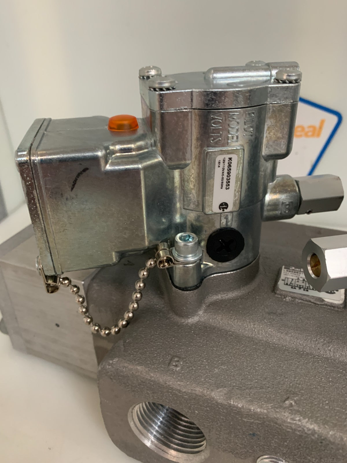 PARKER SCHRADER BELLOWS PNEUMATIC VALVE L6958921153