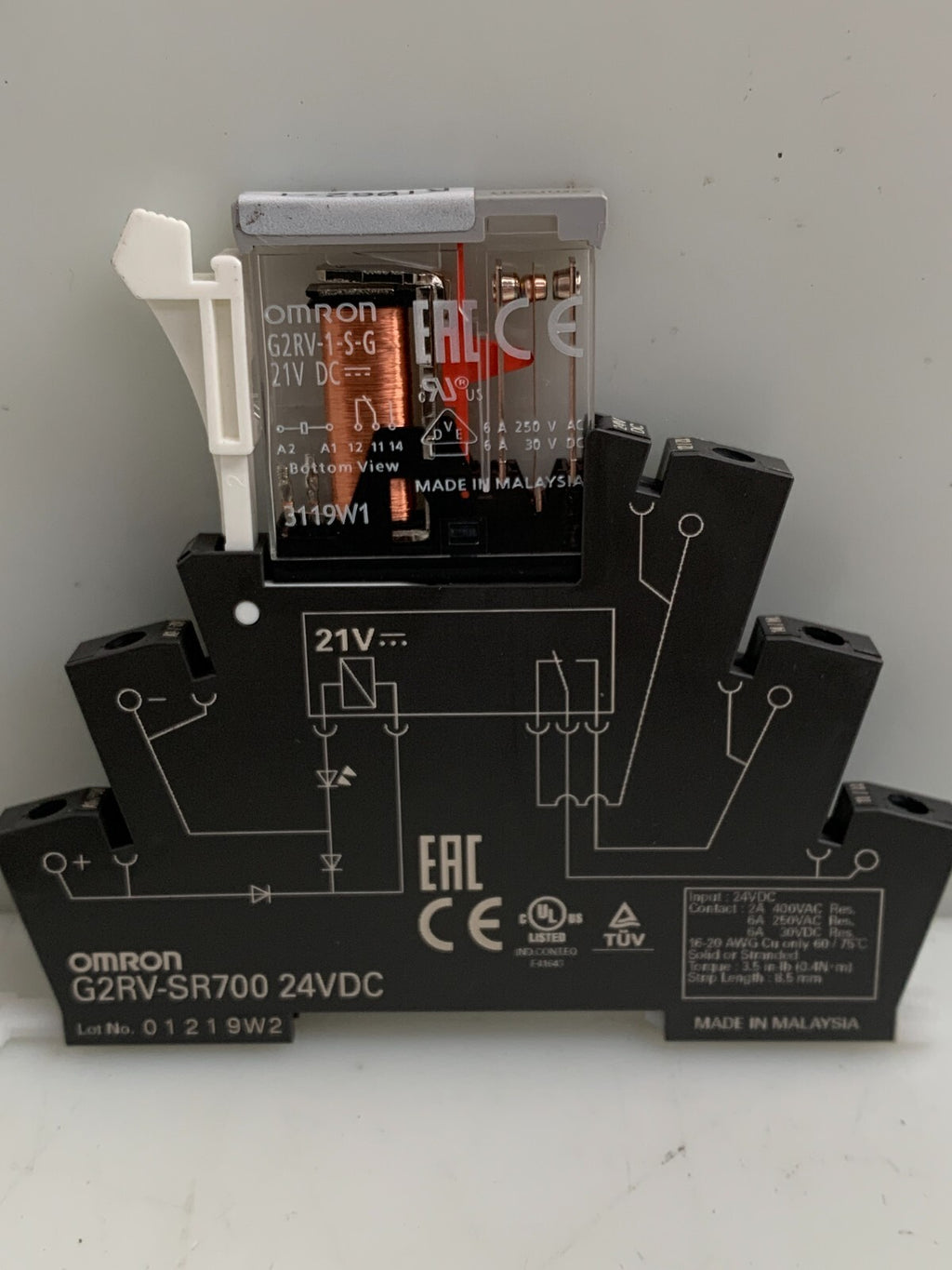 OMRON G2RV-SR700 24VDC   G2RV SERIES Relay  w/Base  (Lot of 2)