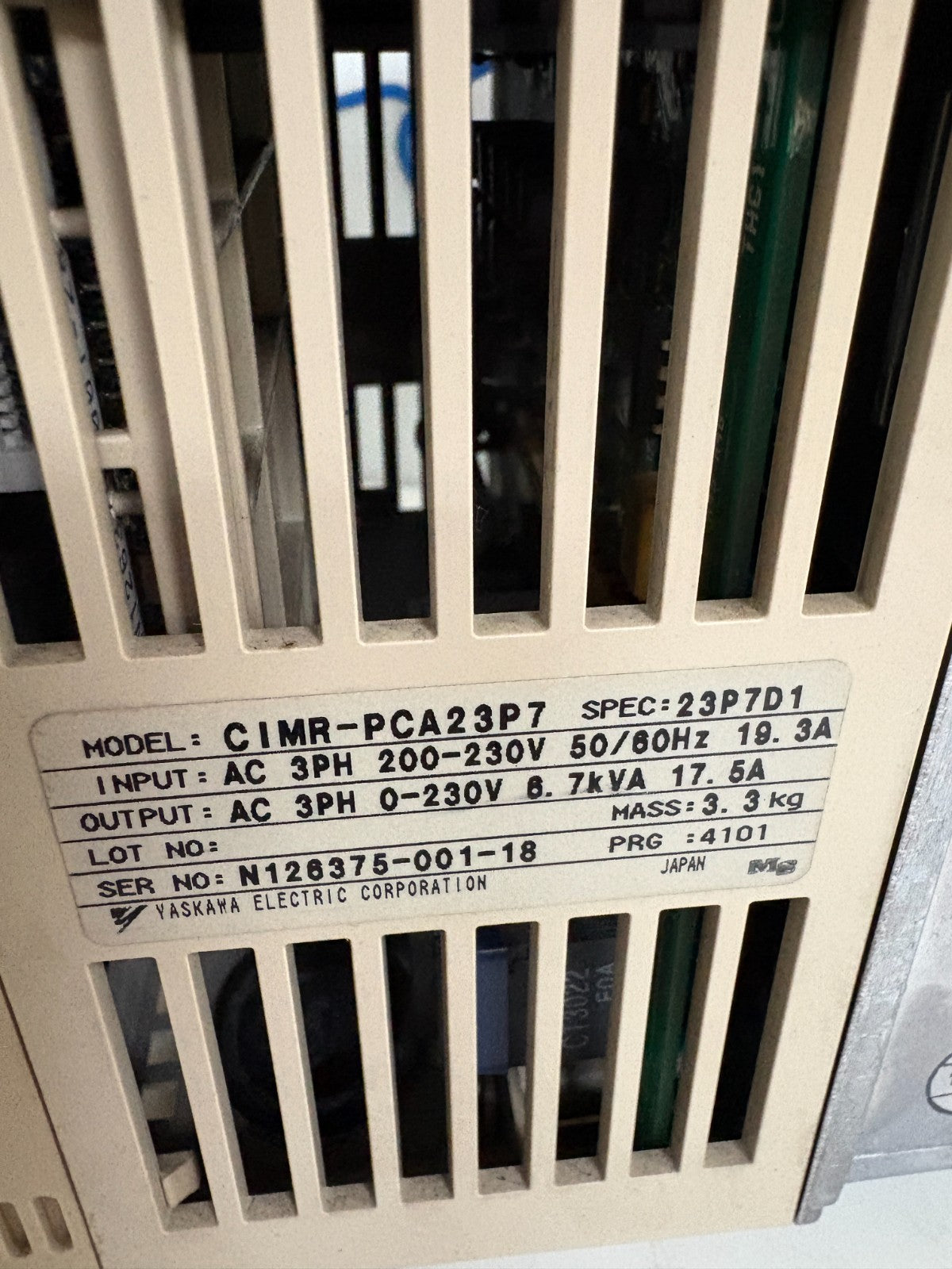 YASKAWA VARISPEED 606PC3 CIMR-PCA23P7