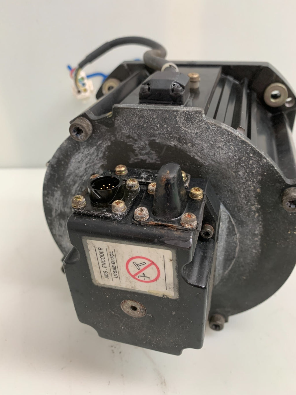 YASKAWA SGMRS-12A2B-YR11 SERVO MOTOR SGMRS12A2BYR11