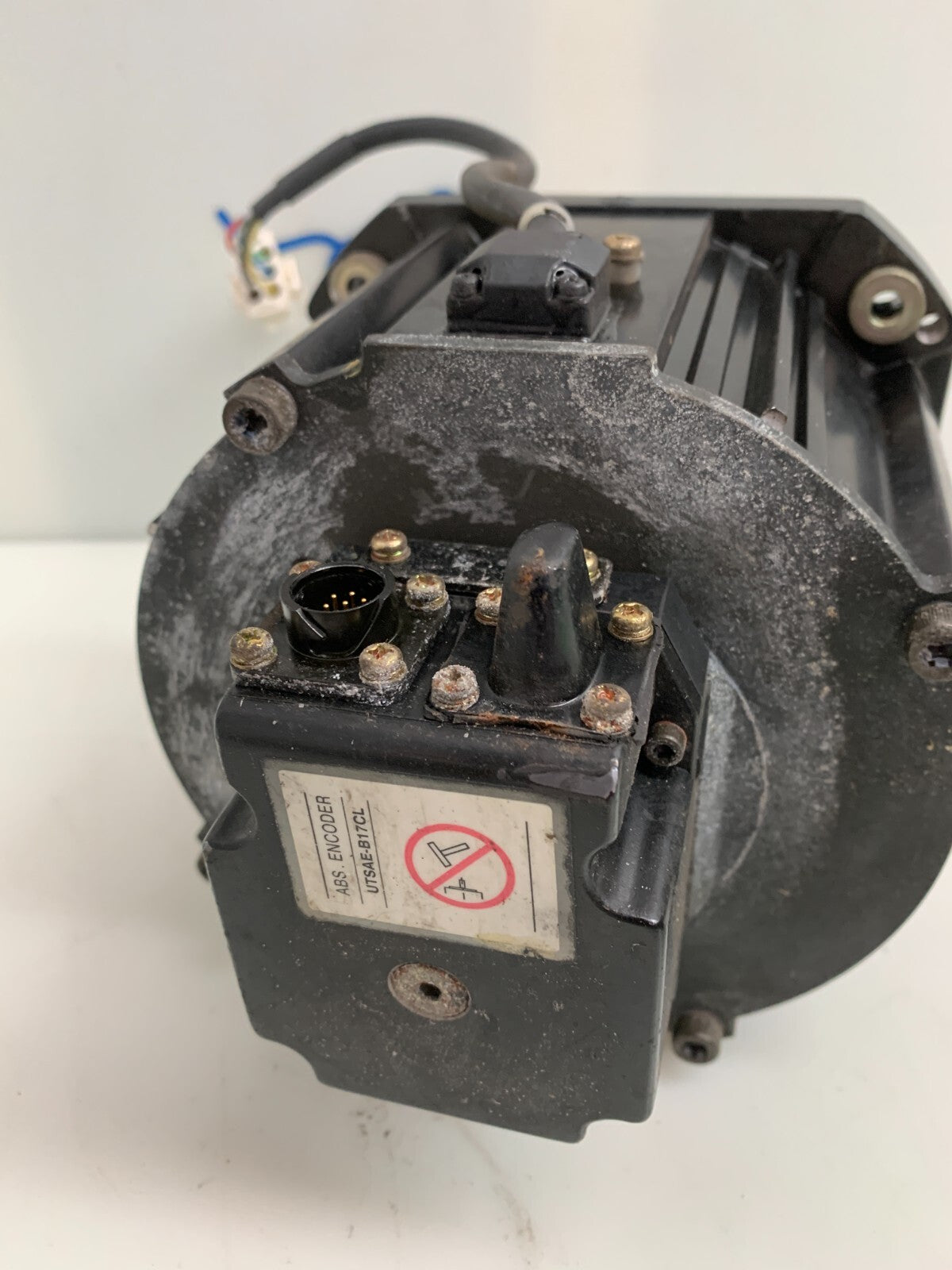 YASKAWA SGMRS-12A2B-YR11 SERVO MOTOR SGMRS12A2BYR11