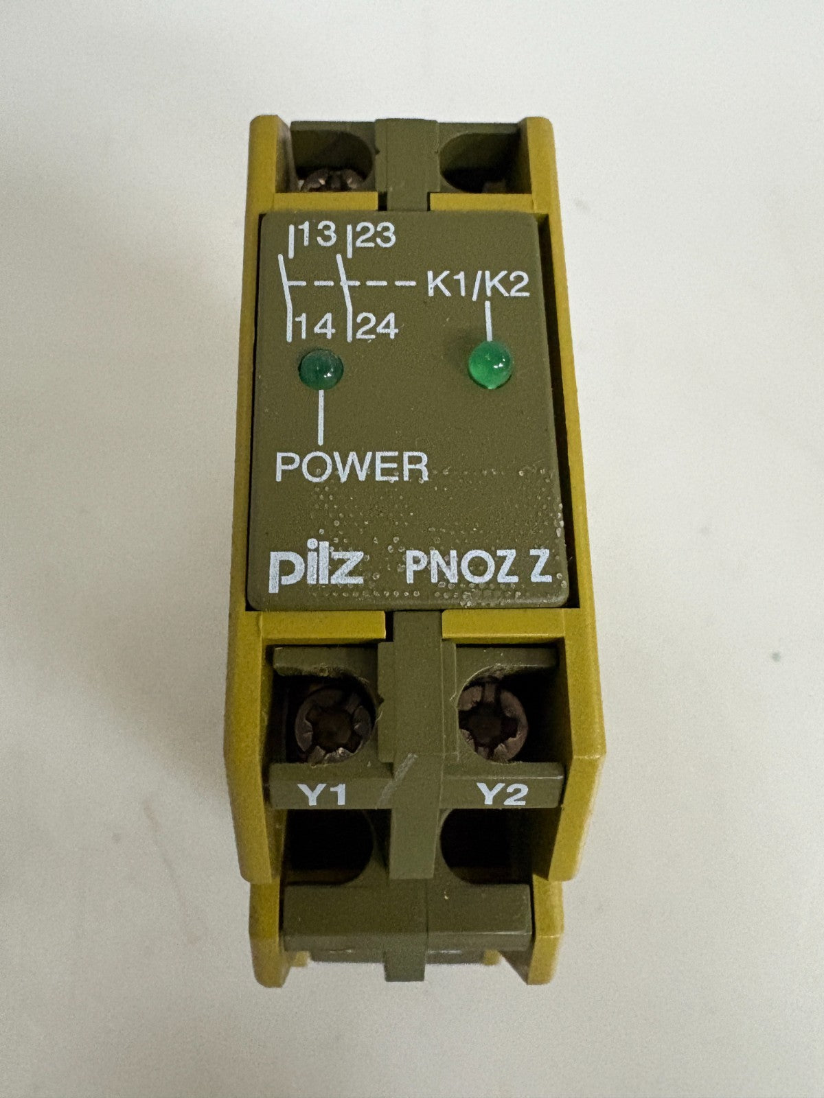 PILZ SAFETY RELAY E-STOP GATE MONITOR PNOZ Z 2S
