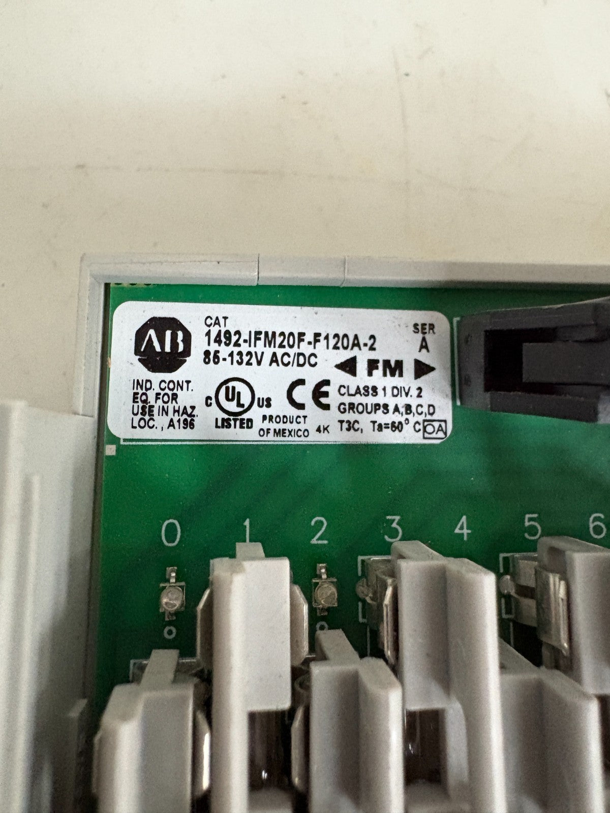 ALLEN BRADLEY FUSIBLE ANALOG INTERFACE MODULE 1492-IFM20F-F120A-2 SER A1