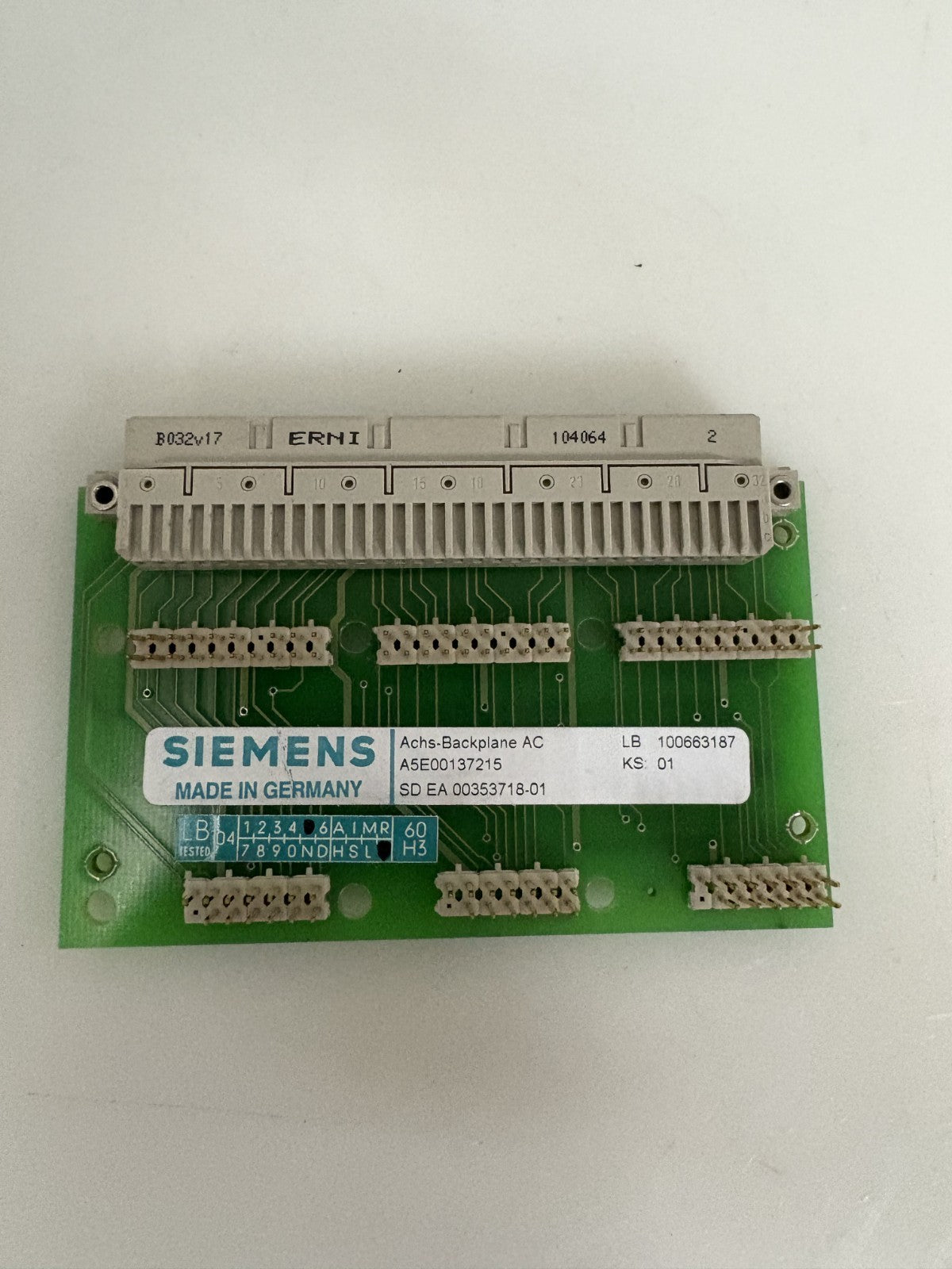 SIEMENS CONNECTOR CIRCUIT BOARD BACK PLANE 00353718-01