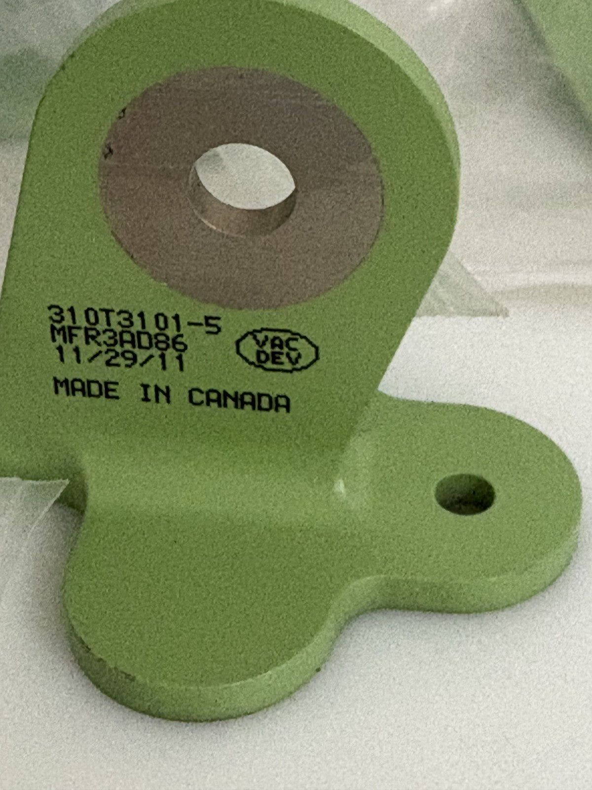 LOT OF 8 VACDEV CANADA SUPPORT STAND 310T3101-5  MFR3AD86