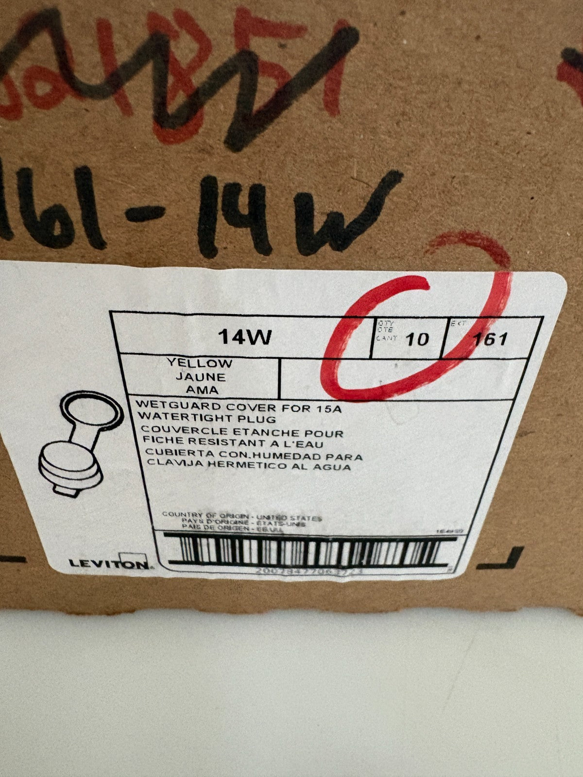 LEVITON WETGUARD COVER FOR 15A WATERTIGHT PLUG #14W 10 IN BOX3