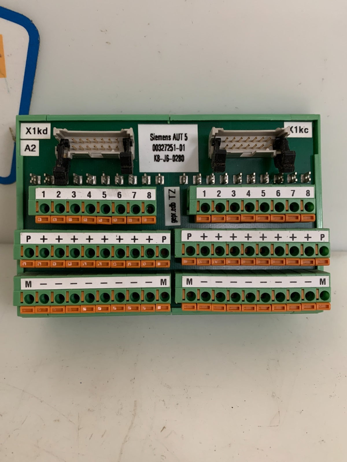 SIEMENS AUT 5 INTERFACE MODULE 00327251-01 PHOENIX CONTACT UMK-SE11-25-1