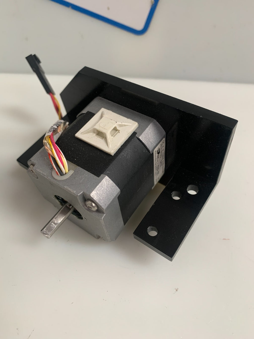 LOT OF 2  APPLIED MOTION STEPPER MOTOR HT17-075 D1
