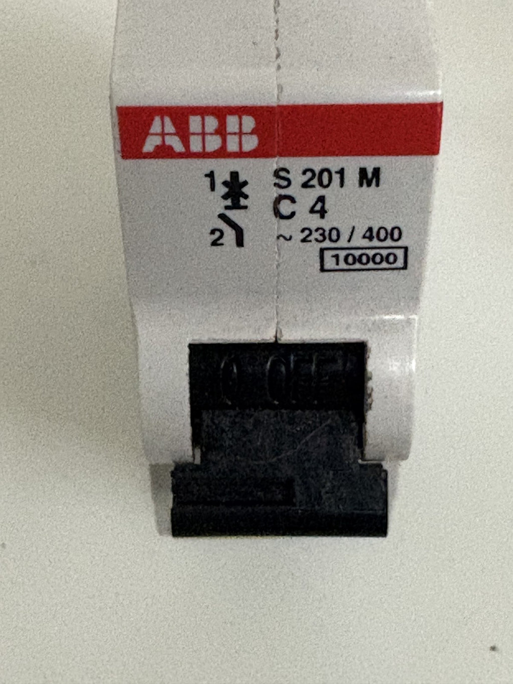 ABB CIRCUIT BREAKER S 201MC4 2CD S271001 R0044