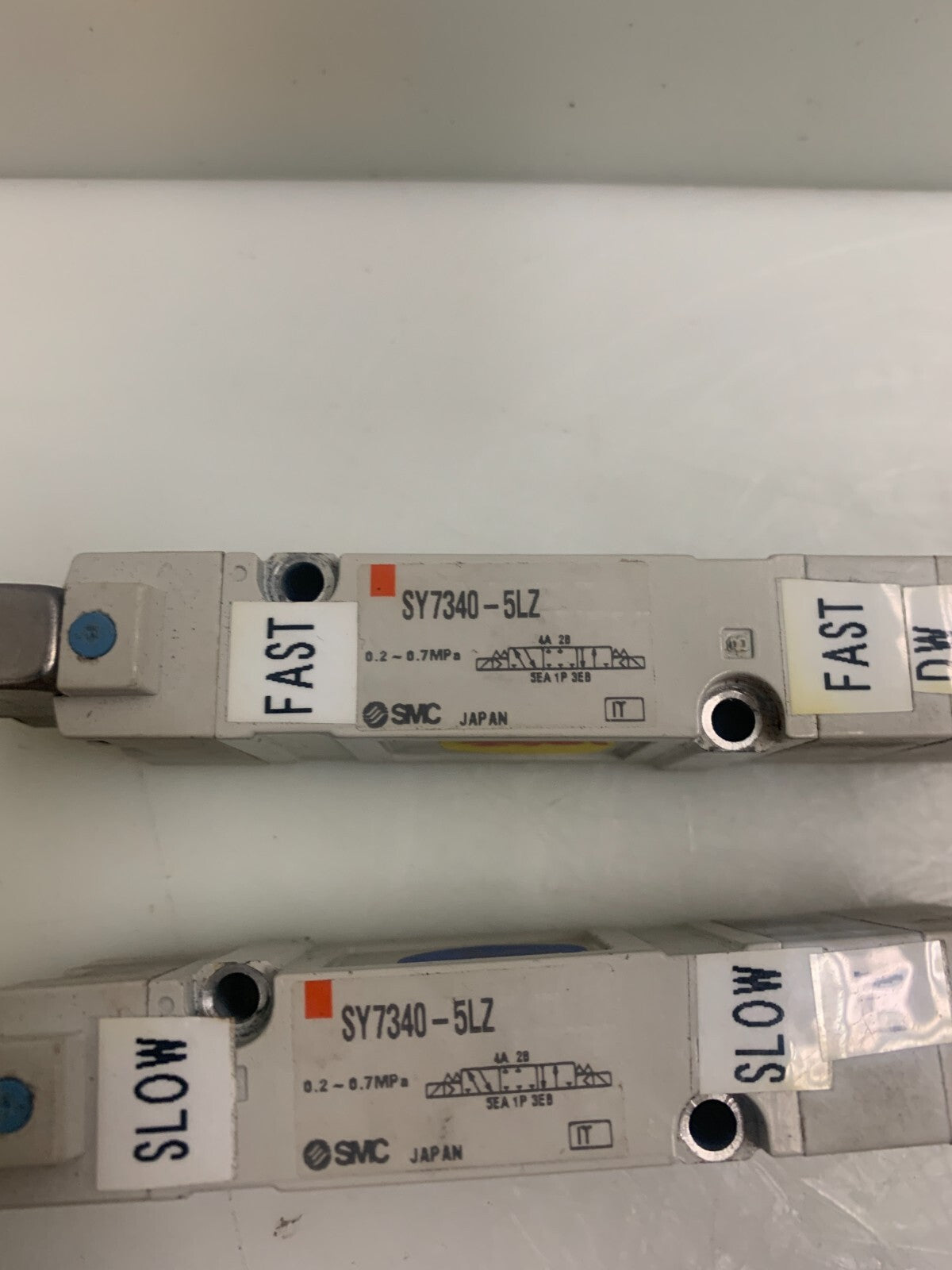 Lot of 2 SMC SY7340-5LZ 0.2-0.7MPA Valve