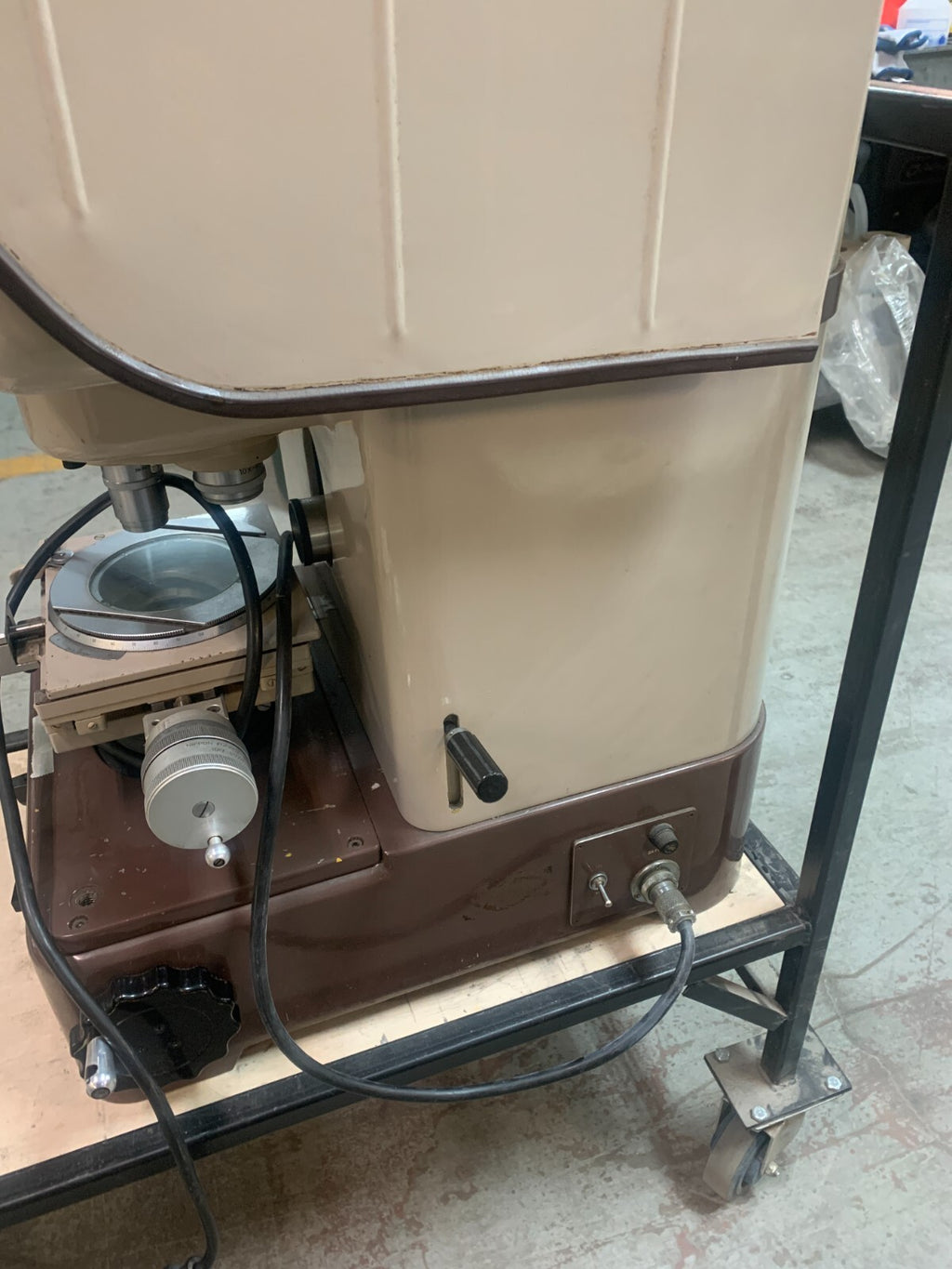Nikon 6C Profile Optical Comparator Projector Countertop Model