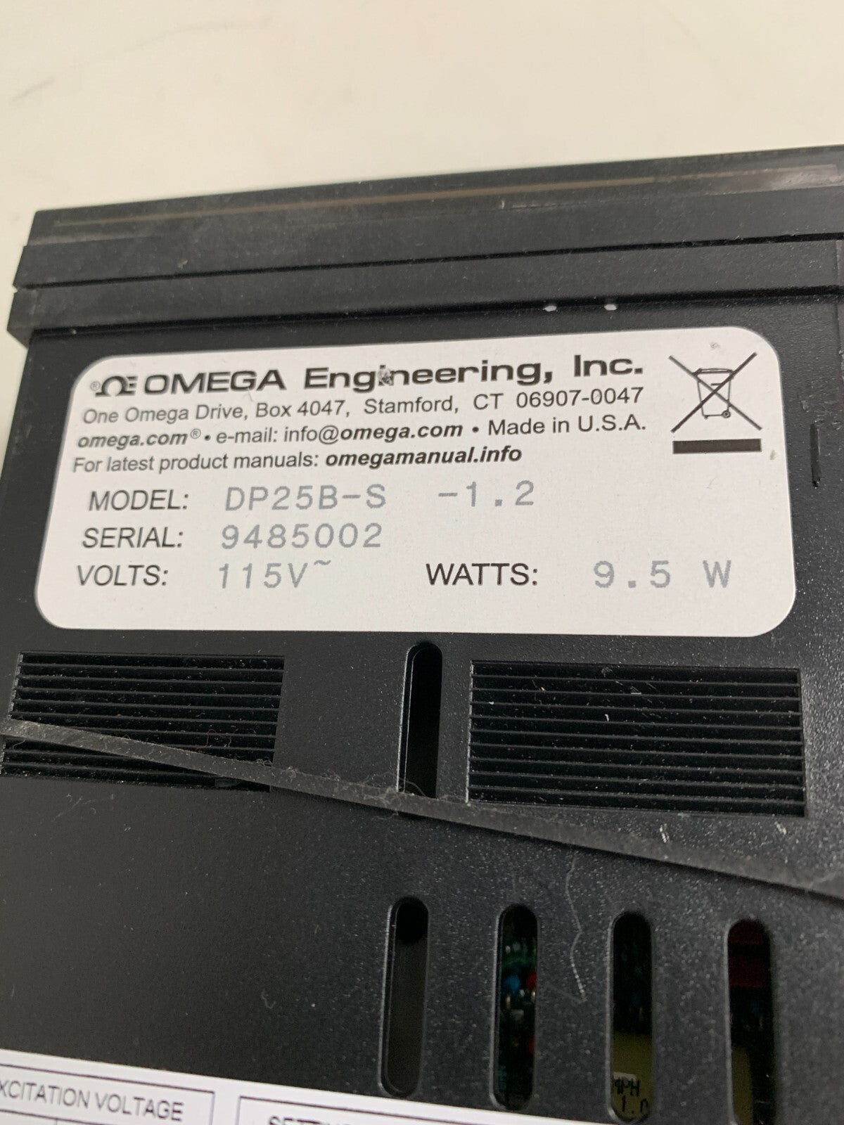 OMEGA STRAIN GAUGE PANEL METER DP25B-S-1.22