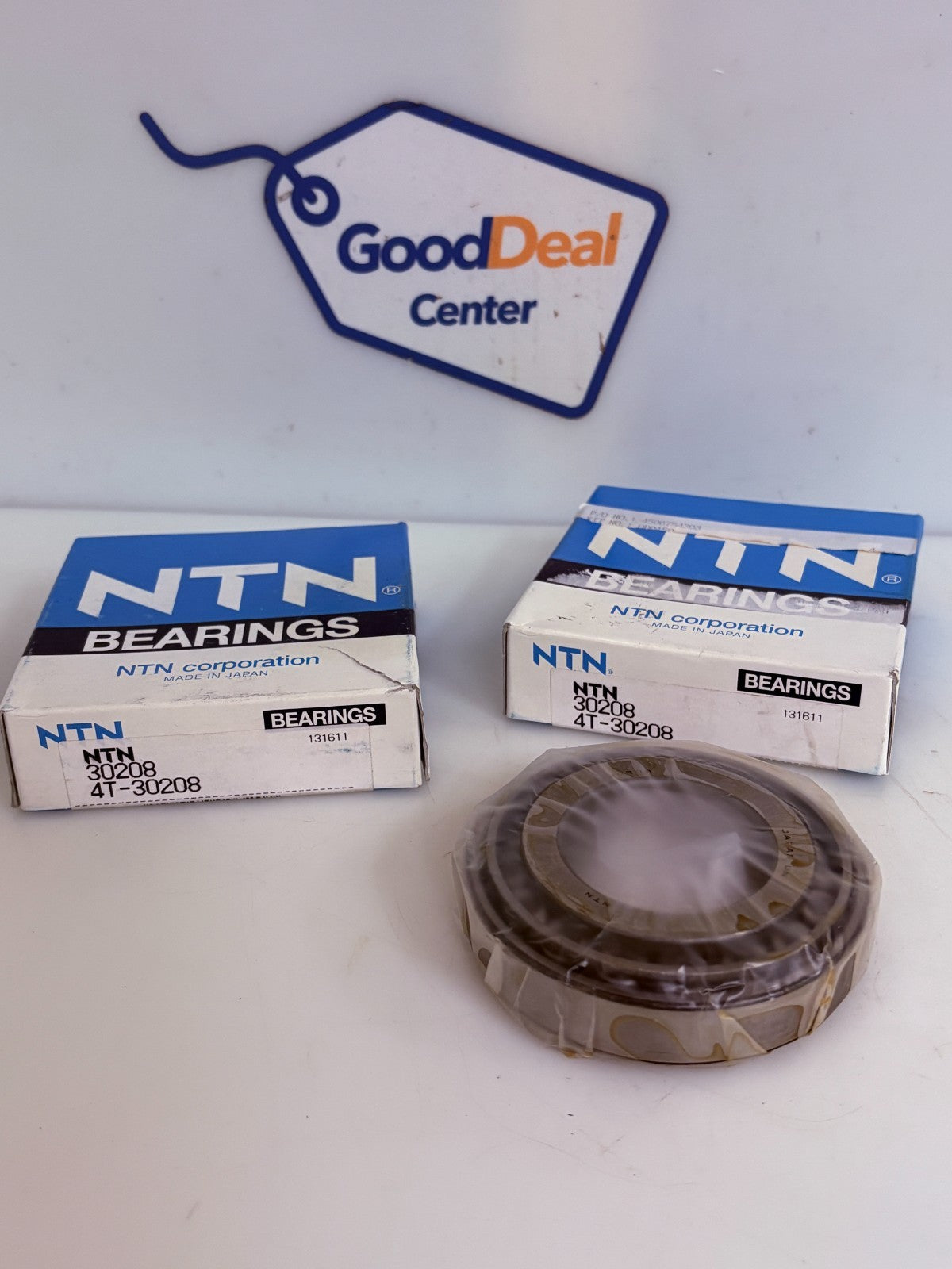 LOT OF 2 NTN TAPERED ROLLER BEARING 30208 4T-302080