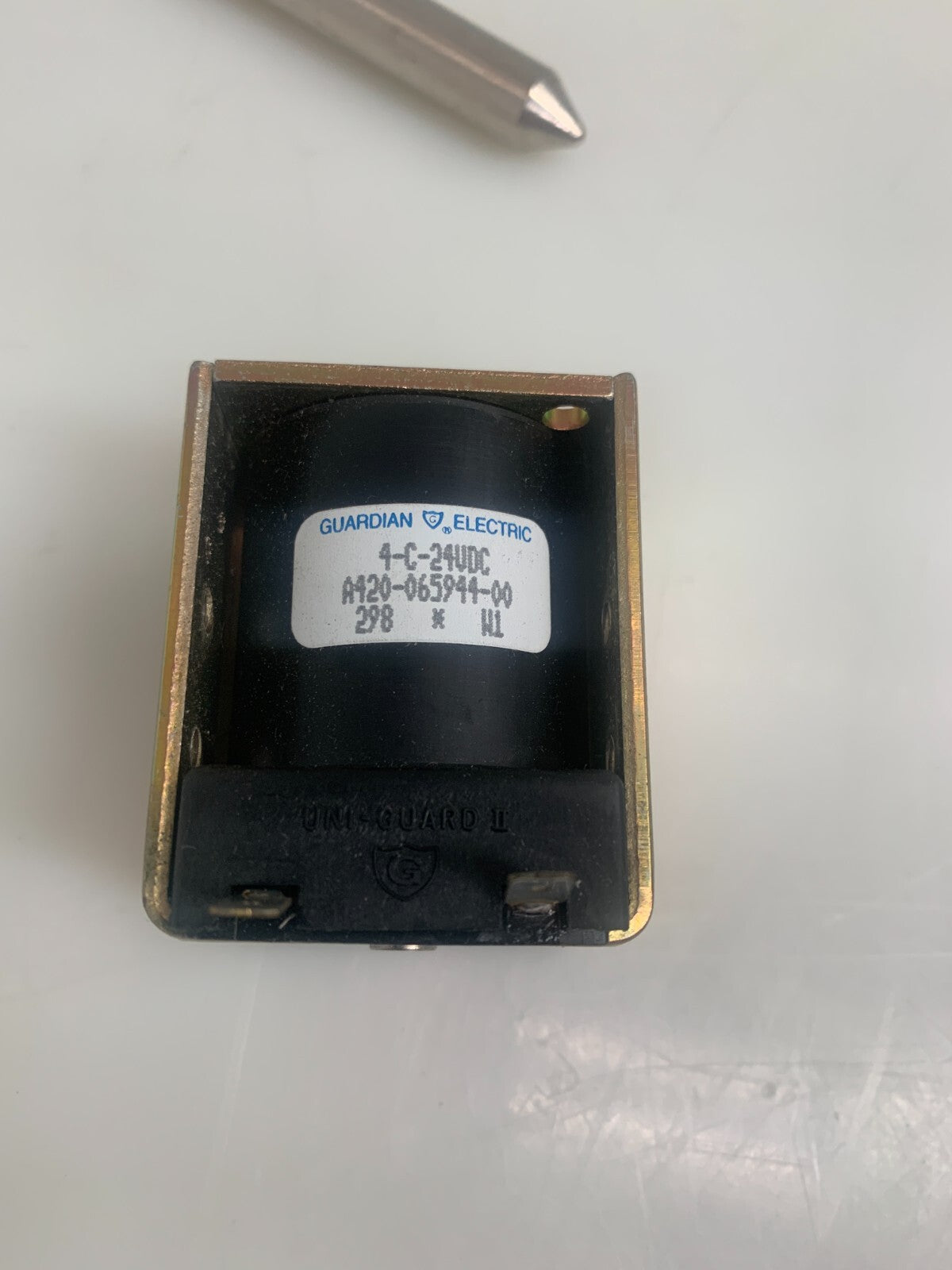 GUARDIAN   Electric Linear Pull Action Solenoid   A420-065944