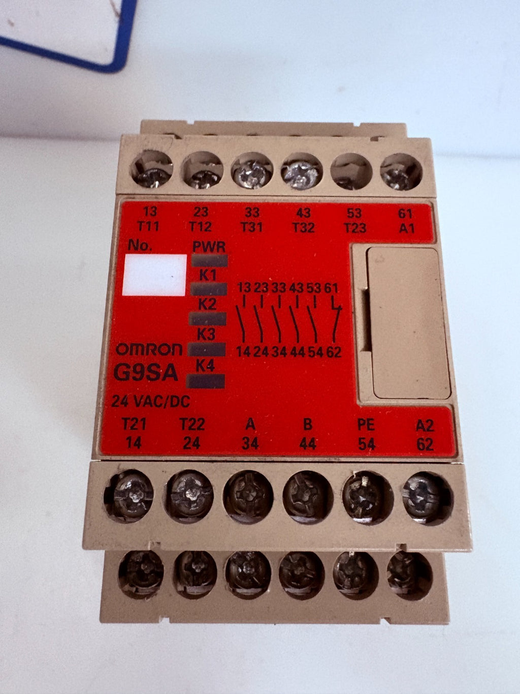 OMRON SAFETY RELAY UNIT G9SA-501 24VAC/DC