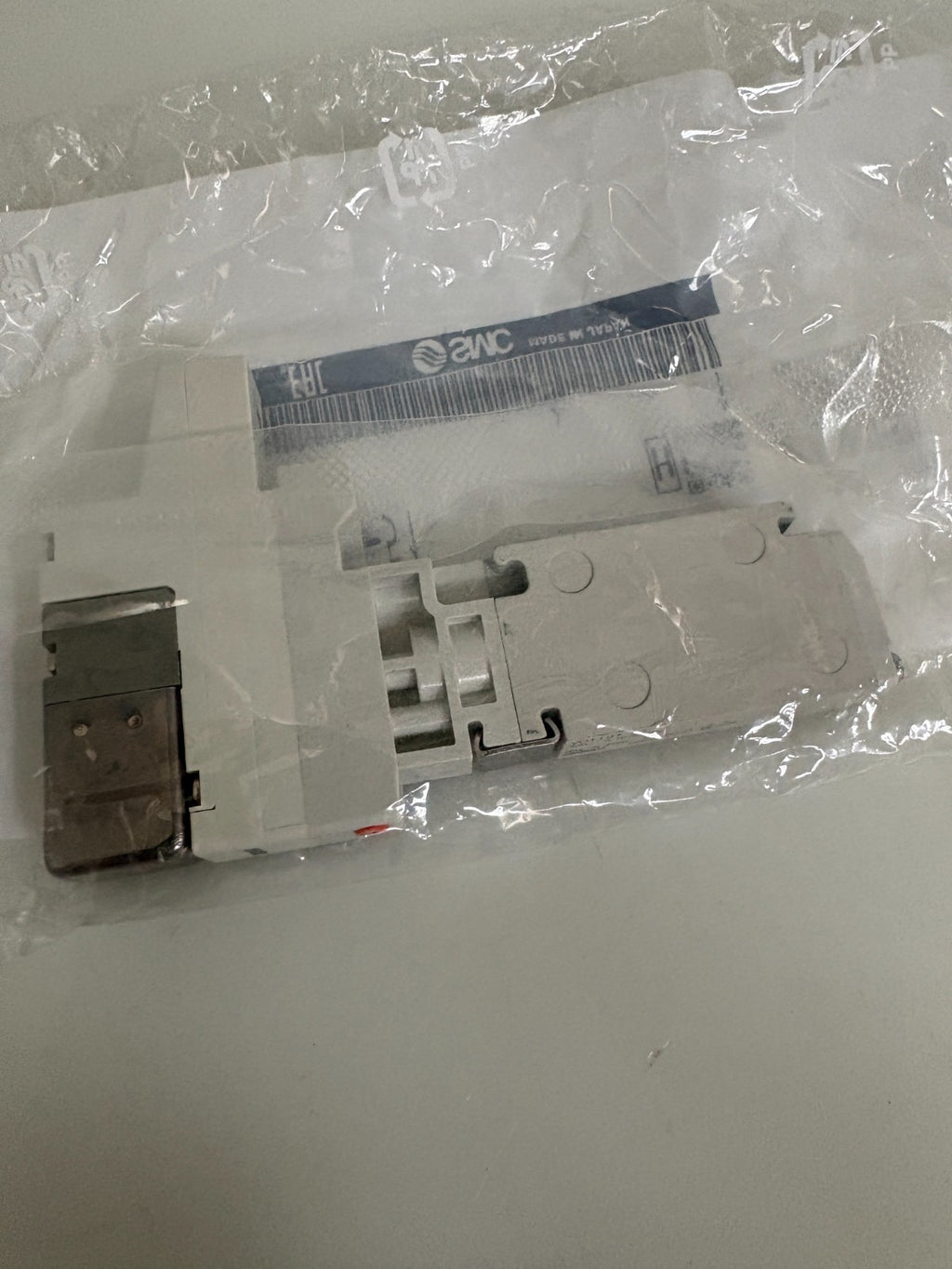 SMC SOLENOID VALVE VQ1101-511