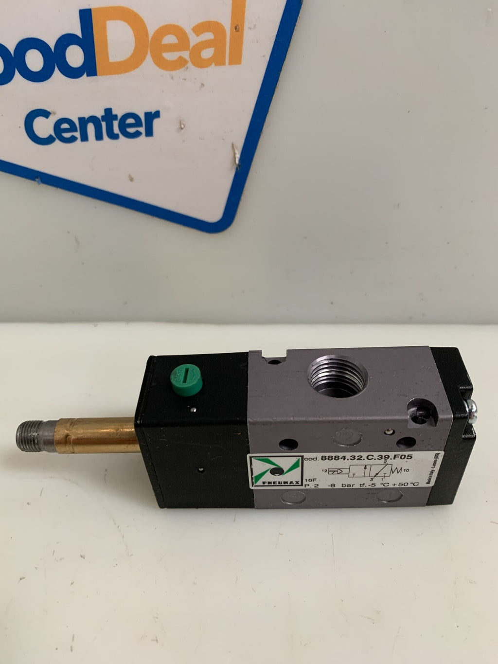 PNEUMAX SOLENOID VALVE 24 VDC 8884.32.C.39.F051