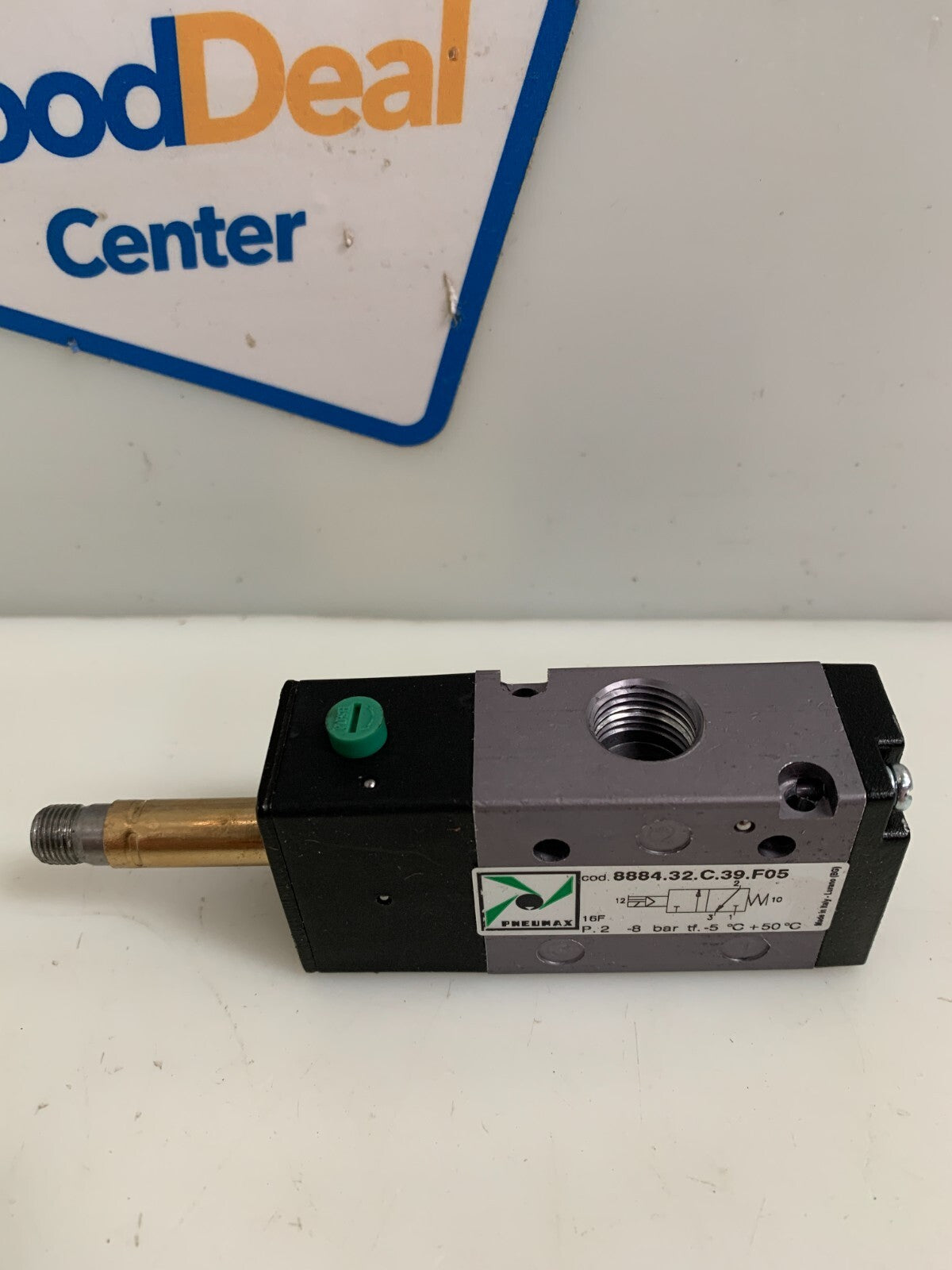 PNEUMAX SOLENOID VALVE 24 VDC 8884.32.C.39.F051