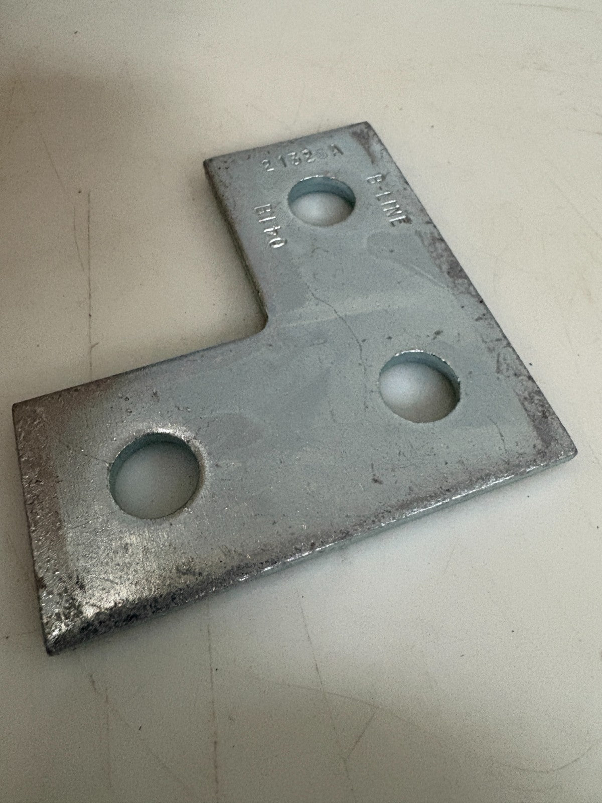 LOT OF 19 ABB THOMAS & BETTS 45 DEGREE ZINC PLATED ANGLE PLATE CONNECTOR B-9611