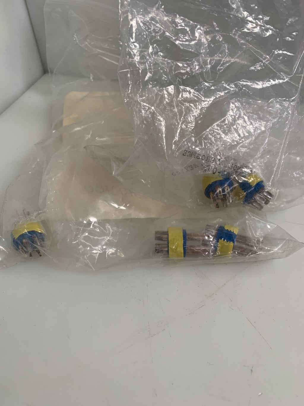 LOT OF 6 AMPHENOL AEROSPACE 97-14S-6P 10-825806-06P1
