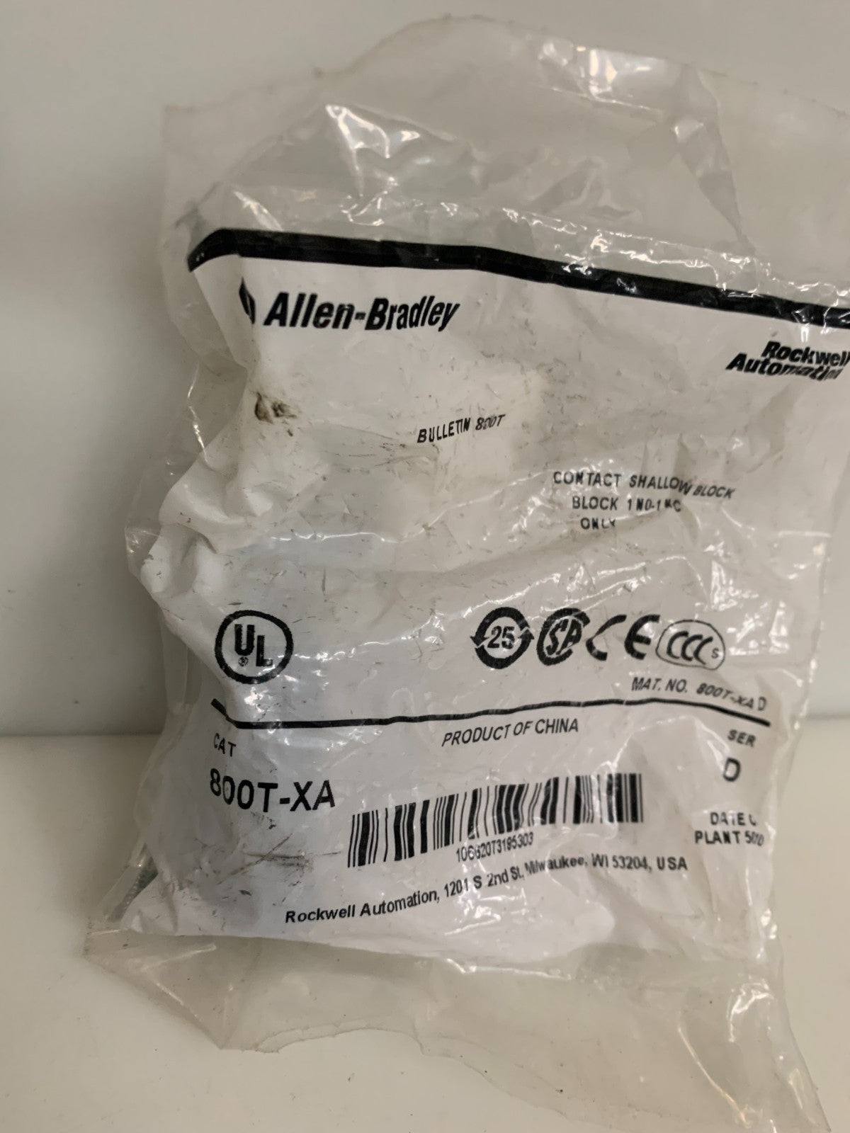 LOT OF 2 ALLEN BRADLEY CONTACT SHALLOW BLOCK 8COT-XA SER D1