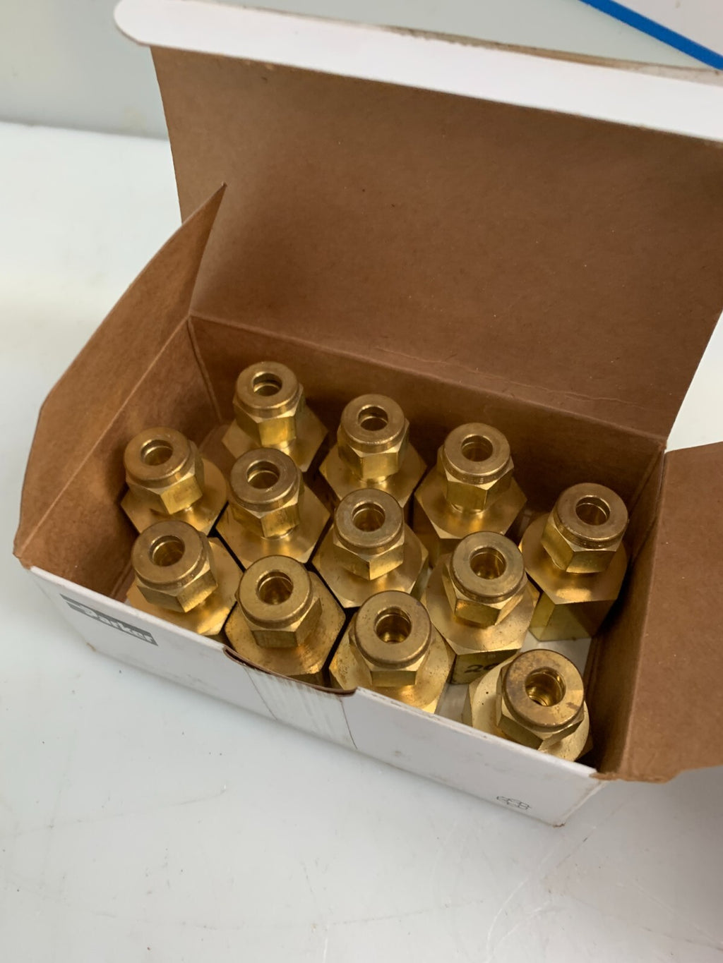 PARKER  4-6 GBZ-B  Female 1/4 Tube Connector to 3/8'' Brass  (12 per Box)1