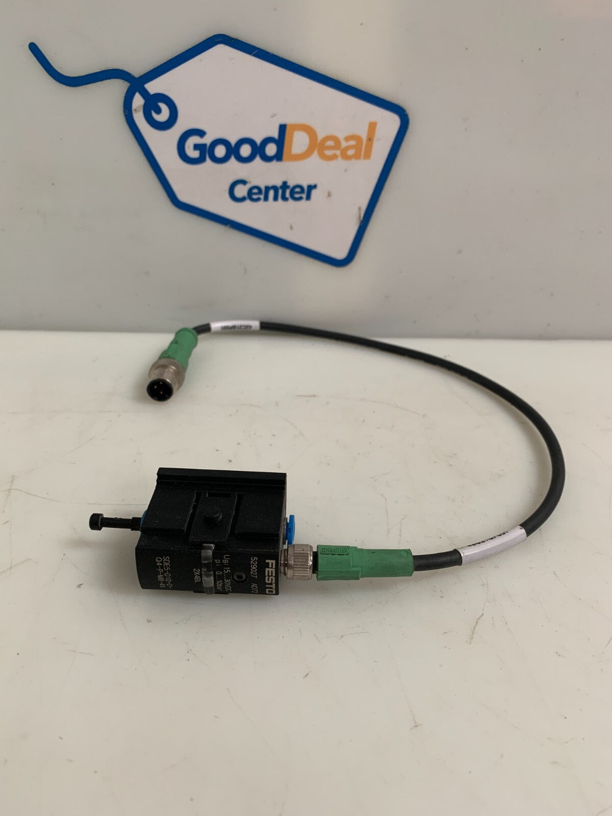 FESTO PRESSURE SENSOR W/CABLE 529027 AD72 SDE5-D10-0-Q4-P-M8-4X