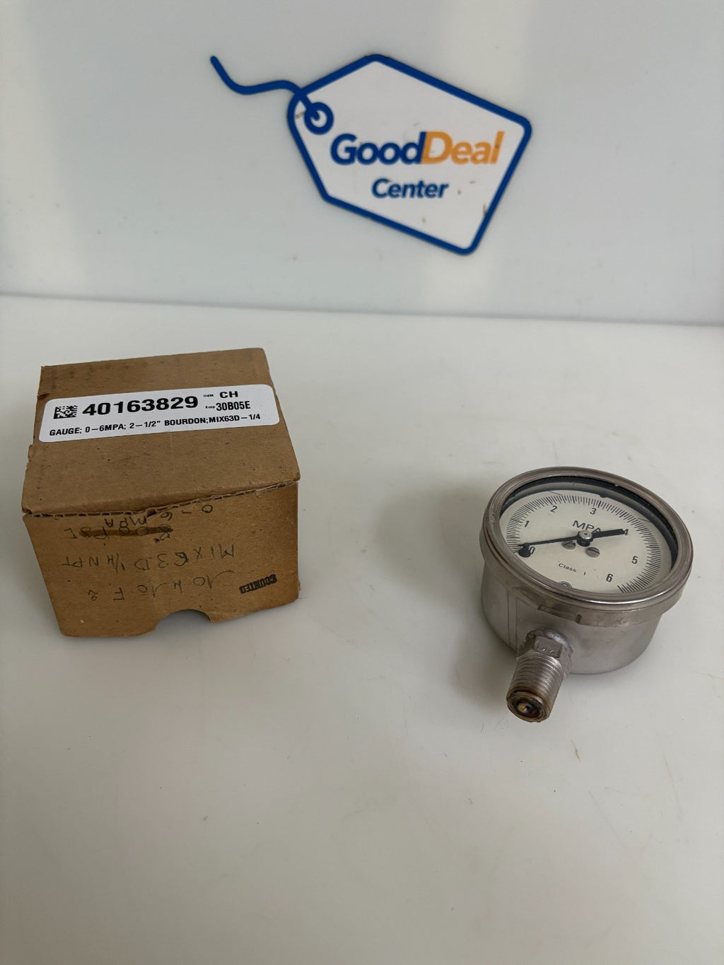 BOURBON 1/2" PRESSURE GAUGE 0-6 MPA MIX63D-1/40