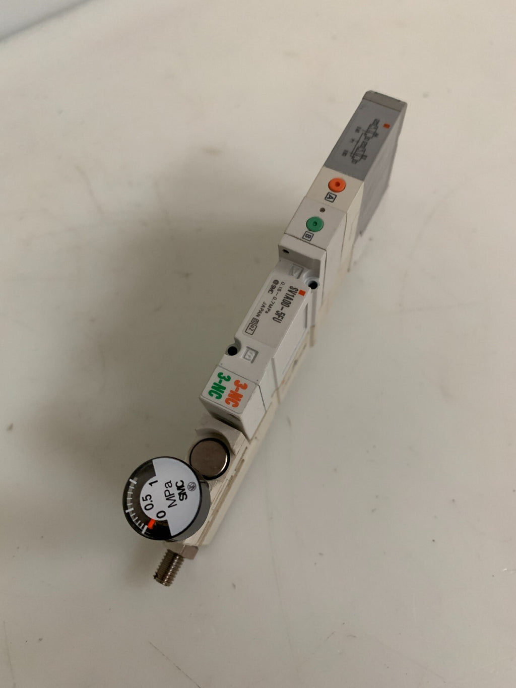 SMC 2X3/2 WAY SOLENOID VALVE SV1A00-5FU W/SV1000-05-P  AND  SMC MPA DIAL GAUGE