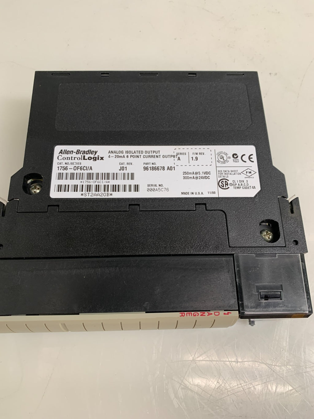 ALLEN BRADLEY / Logix   1756-OF6CI/A  Analog Isolated Output  J012
