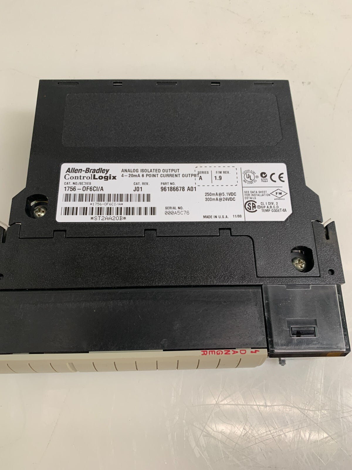 ALLEN BRADLEY / Logix   1756-OF6CI/A  Analog Isolated Output  J012