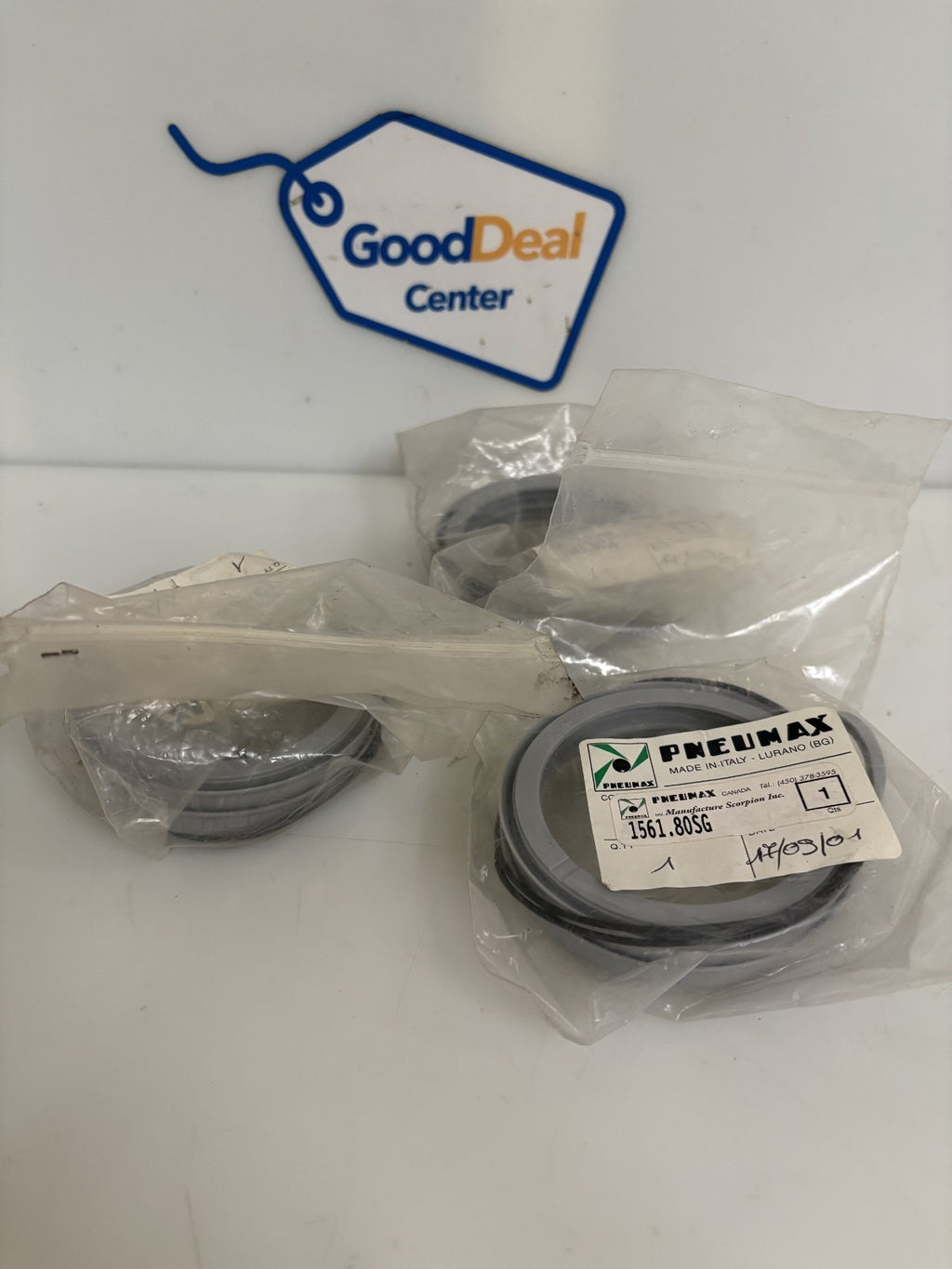 LOT OF 3 PNEUMAX SEAL KIT 1561 . 80SG0
