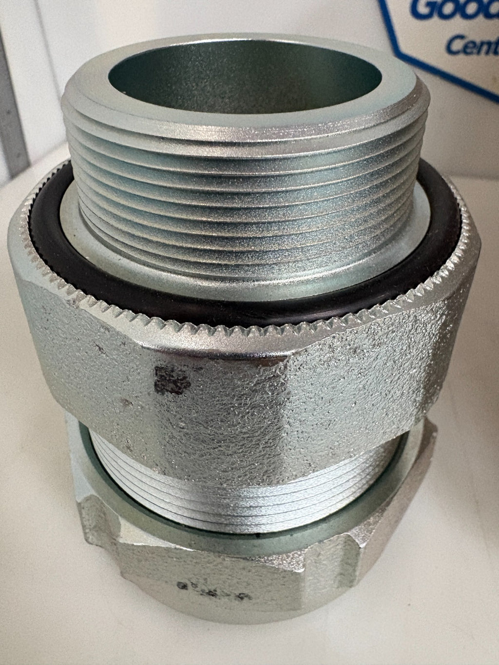 ABB THOMAS & BETTS 2" STAR TECK CABLE FITTING ST200-551S 5 IN BOX1
