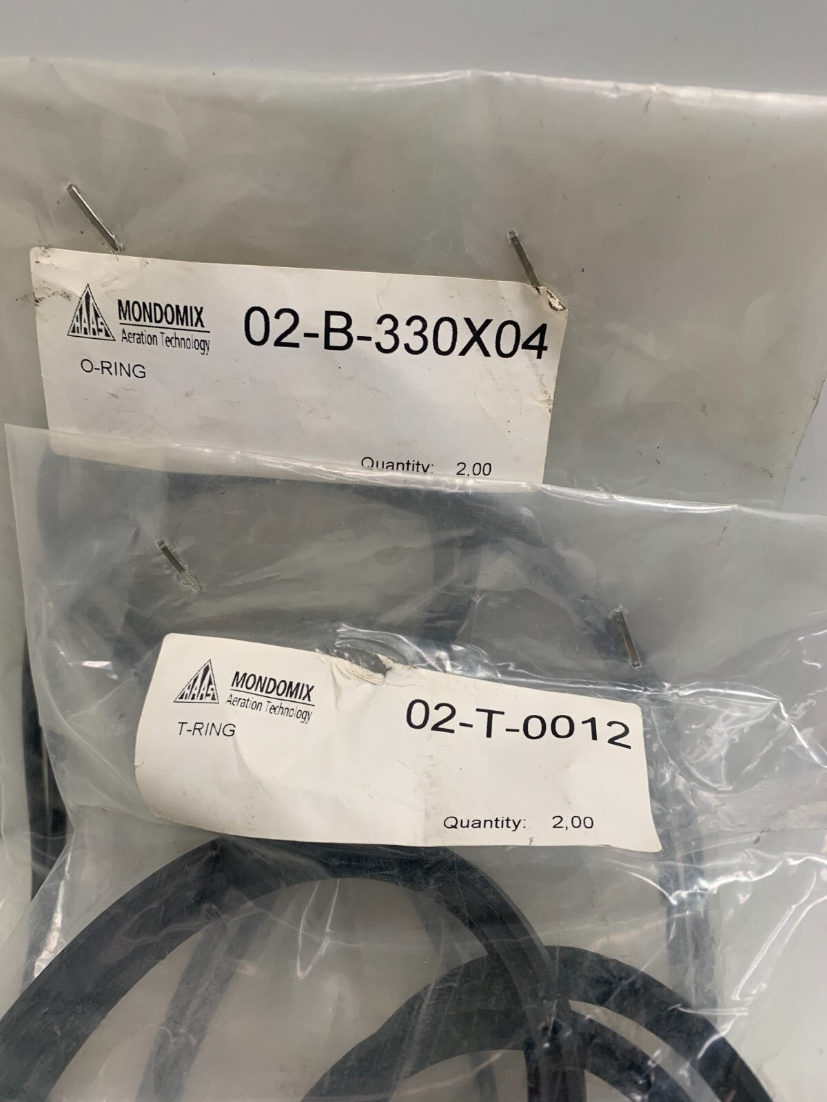 Mix lot of HAAS Mondomix bag of two 02-B-330X04 O-rings + two 02-T-0012 T-rings