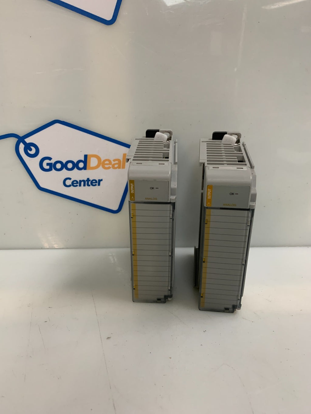 Allen-Bradley 1769-OF2 Ser. B 2 Channel Analog Output Module