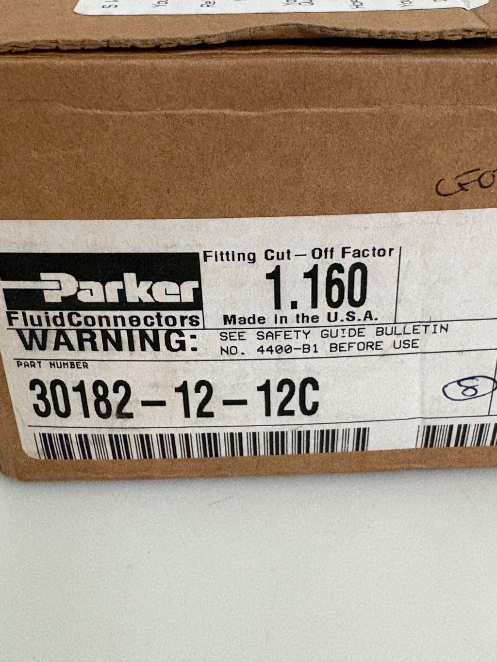 LOT OF 8 PARKER HANNIFIN HYDRAULIC FLUID CONNECTOR 30182-12-12C