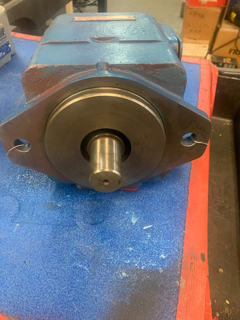 VICKERS HYDRAULIC VANE PUMP 45V42A-1022R