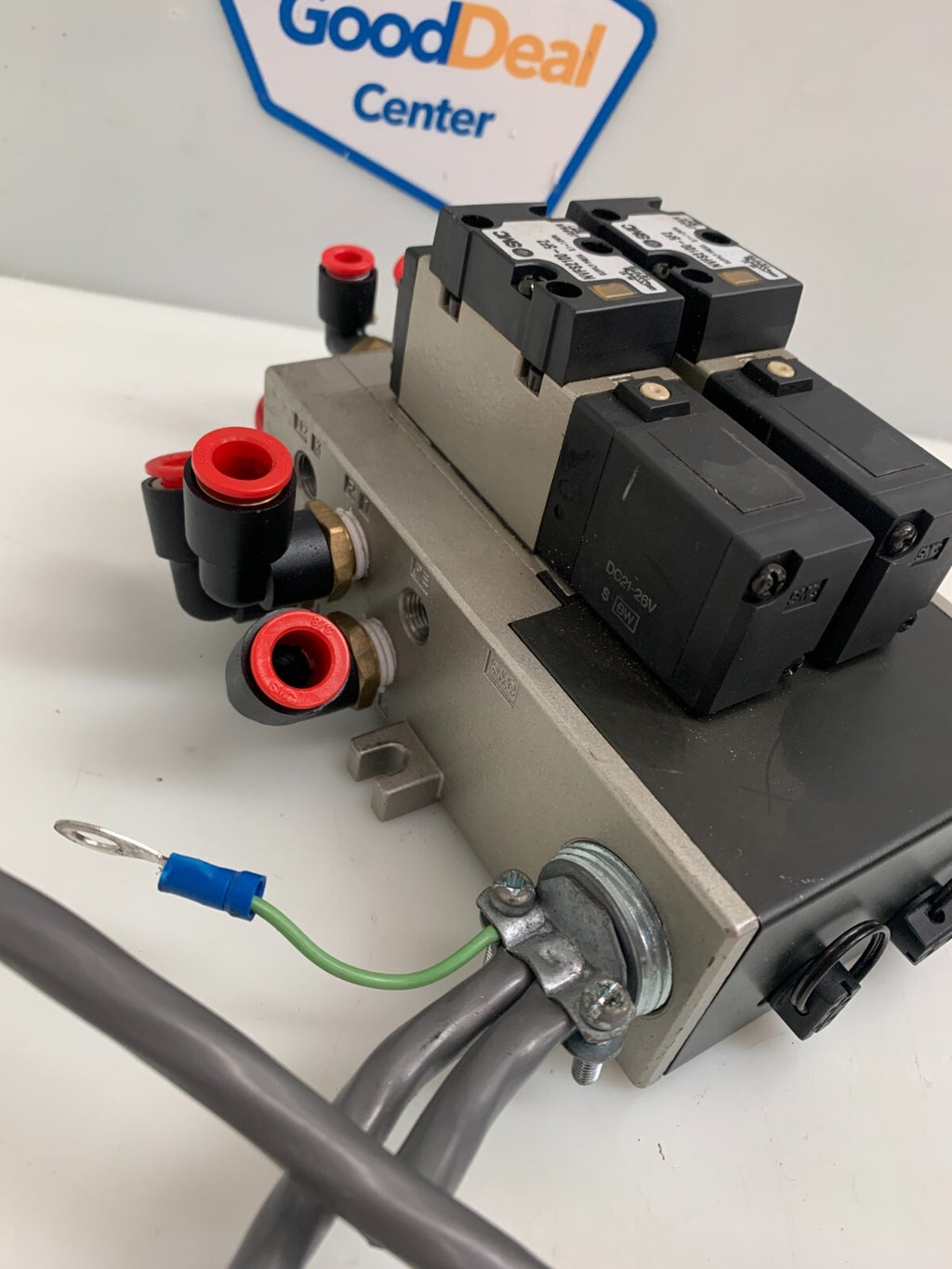 SMC  Solenoid Valve  NVFS2100-5FZ  w/Distribution Block & Fittings (Lot of 2)