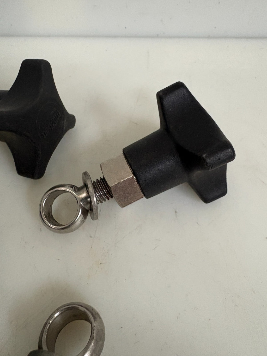 LOT OF 8 MARBETT HAND KNOB M10 MALE 185-53081